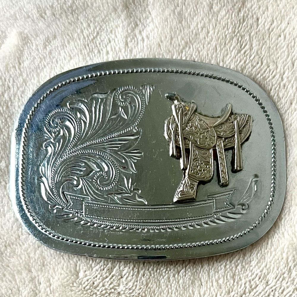 Western Belt Buckle with Saddle and Filigree Design, Silver
